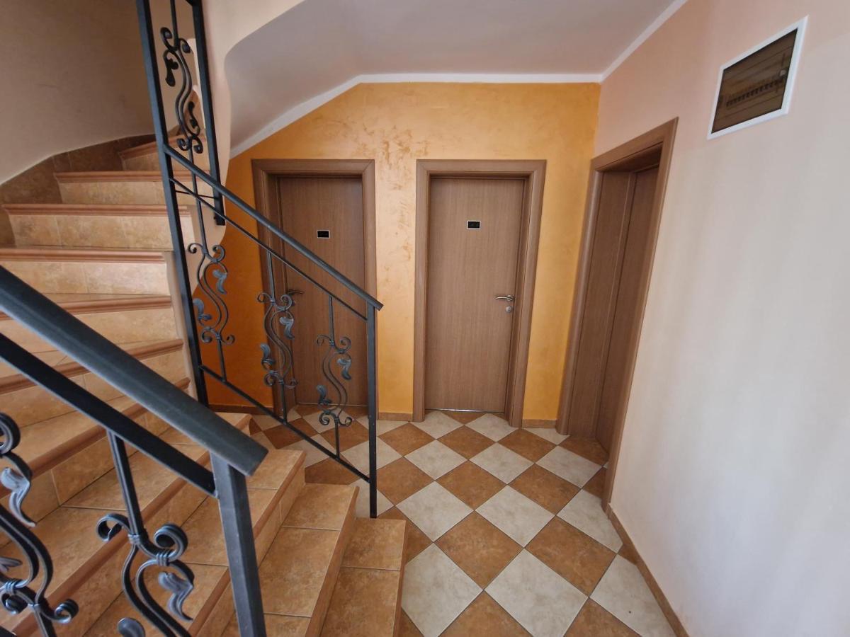 Guest House Damjana Budva Exteriör bild
