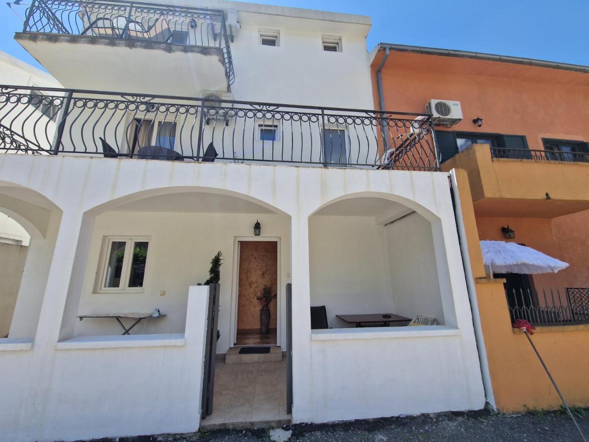 Guest House Damjana Budva Exteriör bild