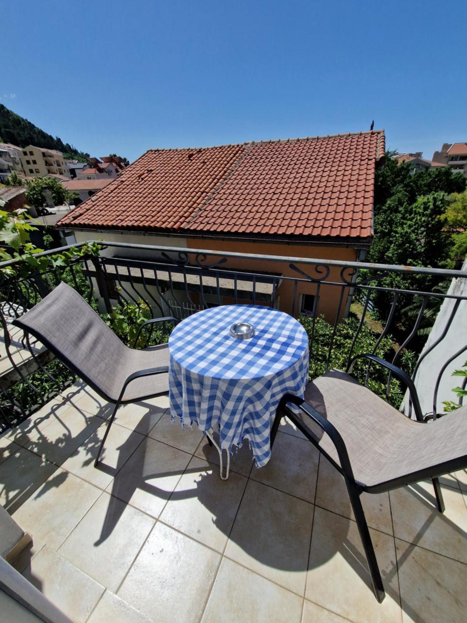 Guest House Damjana Budva Exteriör bild