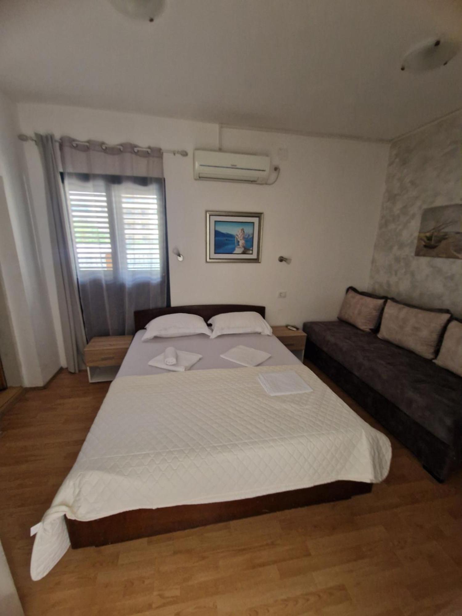 Guest House Damjana Budva Exteriör bild