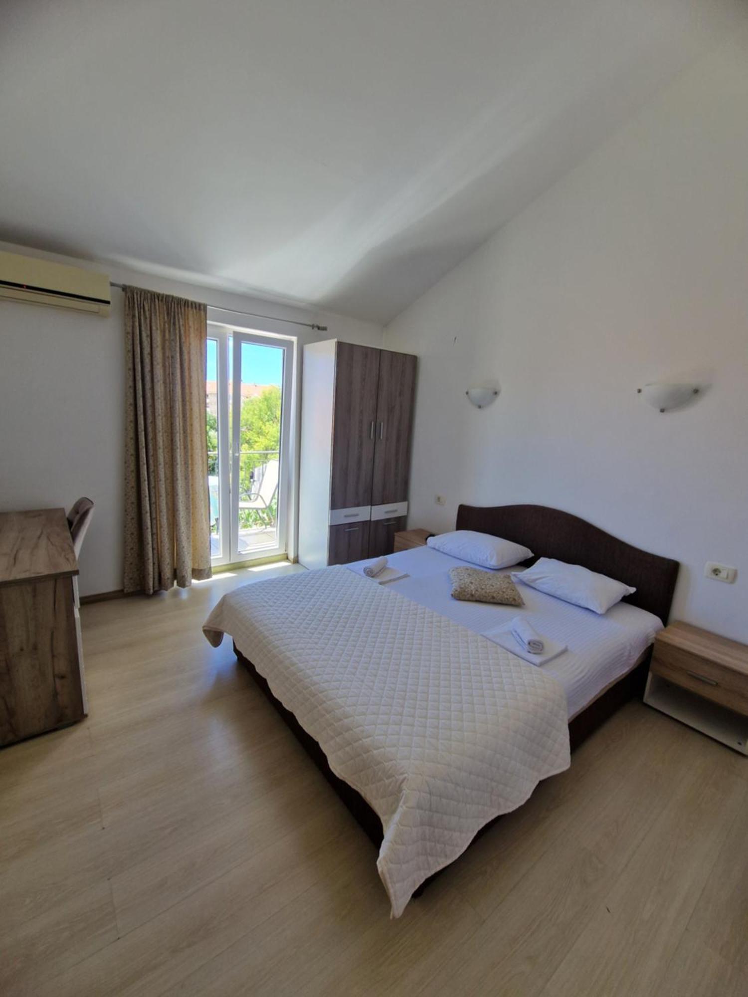 Guest House Damjana Budva Exteriör bild