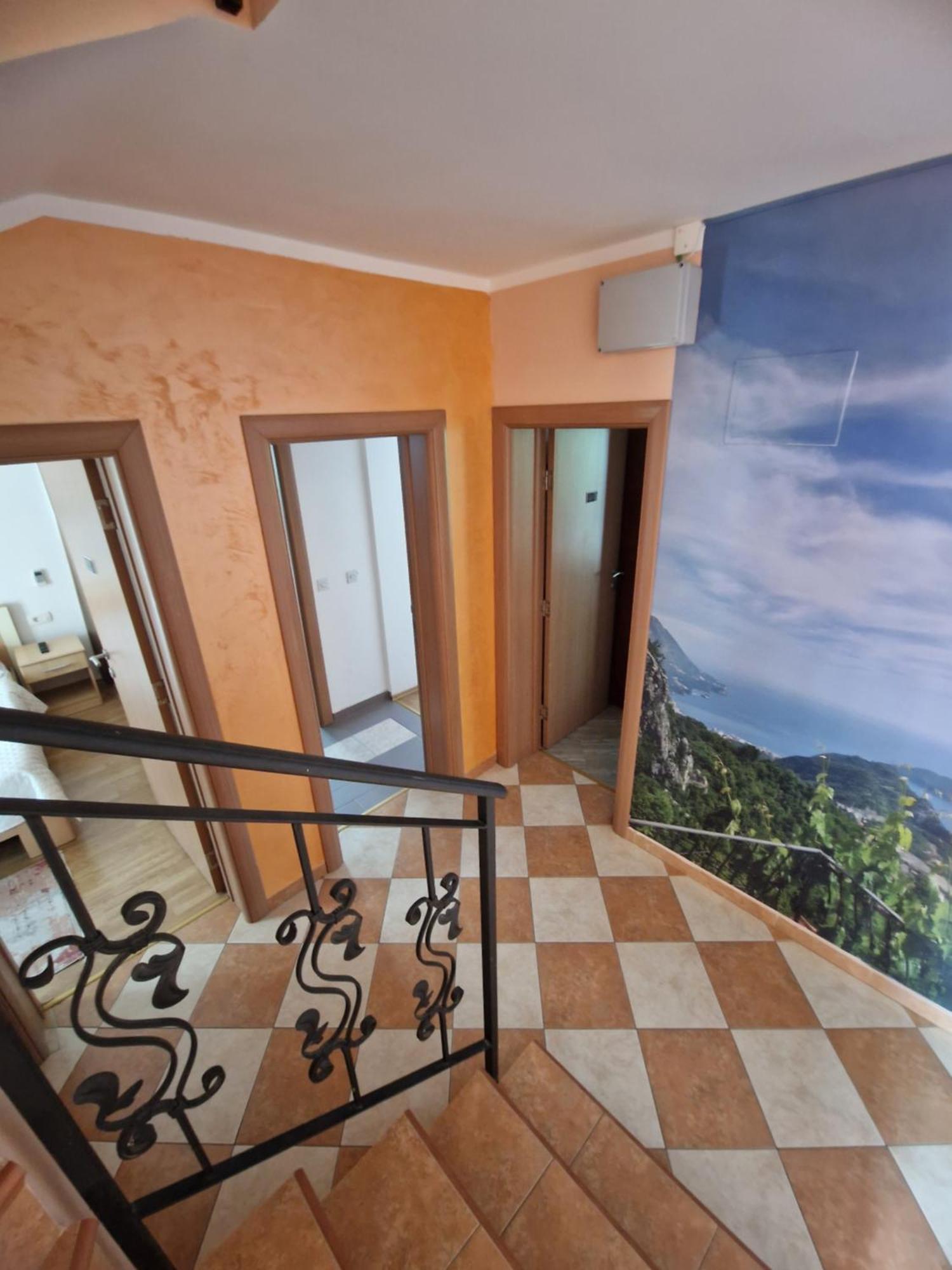 Guest House Damjana Budva Exteriör bild