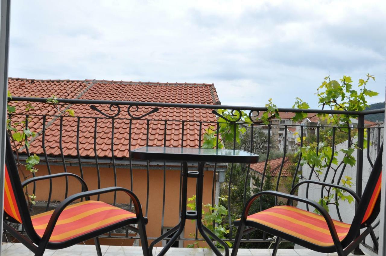 Guest House Damjana Budva Exteriör bild